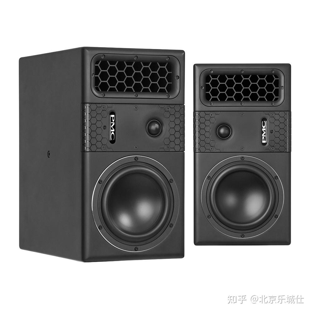 PMC6 專業(yè)錄音棚的卓越選擇——有源雙分頻監(jiān)聽(tīng)音箱與一站式解決方案